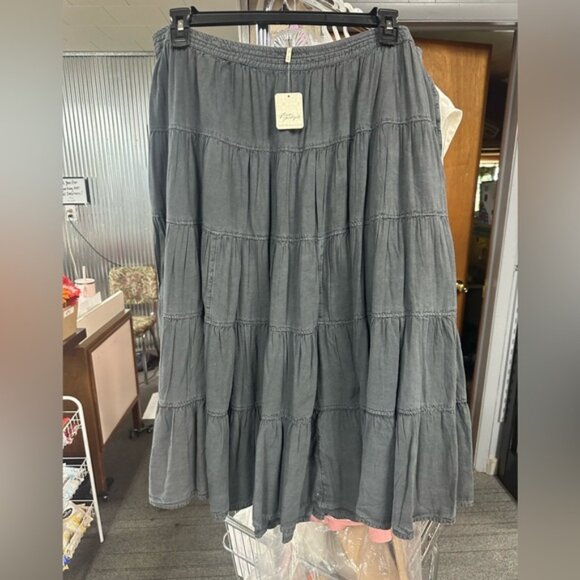 Free People Dresses & Skirts - Free People Dark Gray Maxi Skirt size XL
